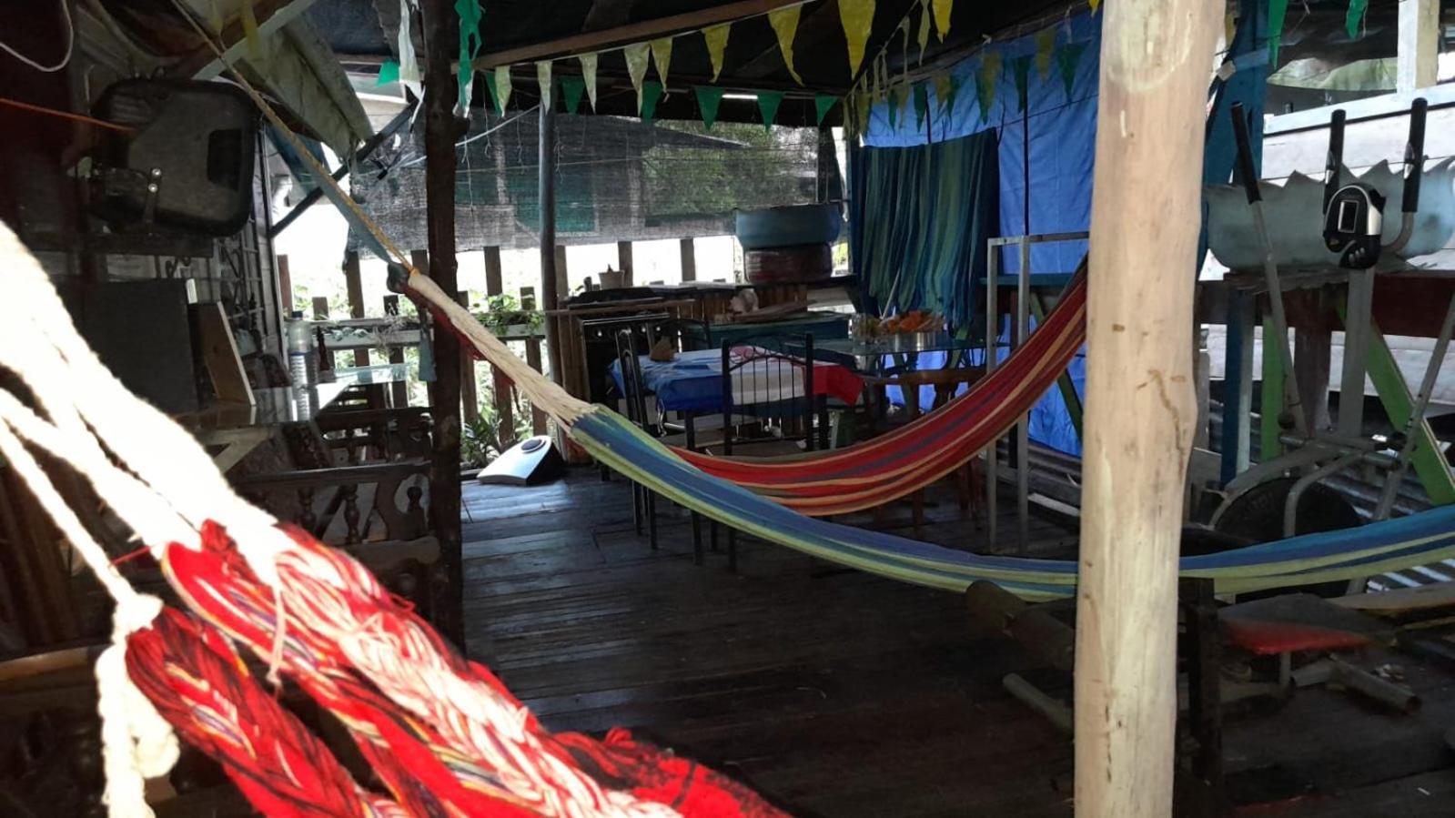 Hostal Cafe Axel Bocas Town Bagian luar foto